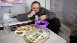 Завтракаю рыбкой Кушаю вкусно ПОДВАЛ ИЛЬИЧА