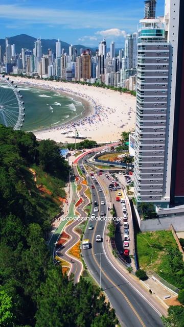 Бразилия. Балнеариу-Камбориу (Balneario Camboriu) — курортный город в штате Санта-Катарина смотреть онлайн