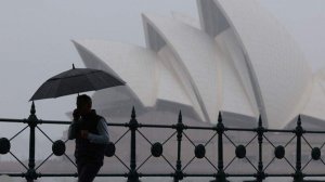 Тысячи австралийцев остались без электричества из-за тропического циклона