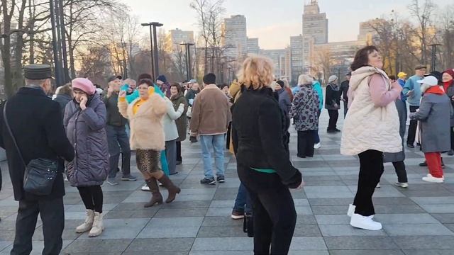 22 НОЯБРЯ 2025 ОЙ, У ЗЕЛЕНОМУ САДОЧКУ! #kharkiv смотреть онлайн