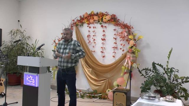 Матфея 9.27-38 смотреть онлайн