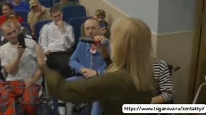 Вика Цыганова в госпитале им. Вишневского в Красногорске перед медиками и бойцами СВО 🇷🇺🤝❤️🔥