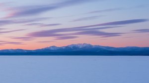 Зимнее утро на Амуре. Рыбаки идут на "кромку"