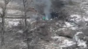 🇺🇦У Всушника отлетела каска и повисла на дереве после прилёта нашего дрона…🇷🇺