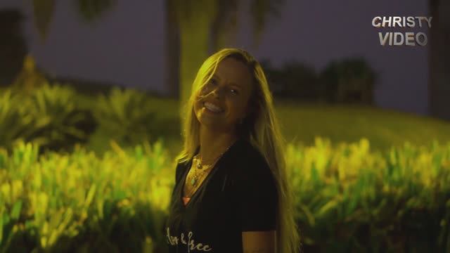 🄾🅻🄴🅶 🄰🅽🄾🅵🅁🅸🄴🆅 - 🅃🄷🄴🅁🄴 🄸🅂 🄾🄽🄻🅈 🄰 🄼🄾🄼🄴🄽🅃