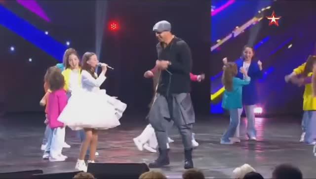 СТАС КОСТЮШКИН и Ольга Колесникова - "ПАПА РЯДОМ" смотреть онлайн