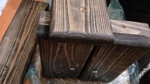 табурет с плеймаркета