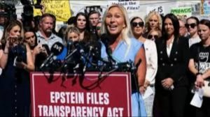 Сторонница Трампа конгрессвумен Грин объявила об отставке