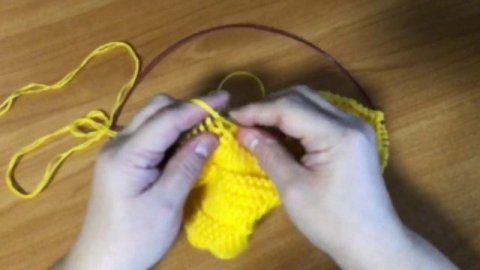 Универсальный теневой узор спицами