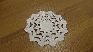 Как сделать снежинку из бумаги своими руками
