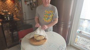 Хлеб и рукоделие на одной кухне 🥖 🪡 🧵