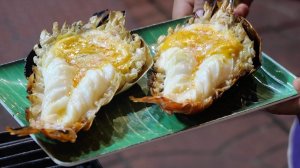 Уличная еда Бангкока — гигантские тайские креветки