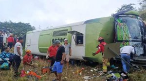 В Эквадоре 10 человек погибли и еще 20 пострадали в ДТП с автобусом