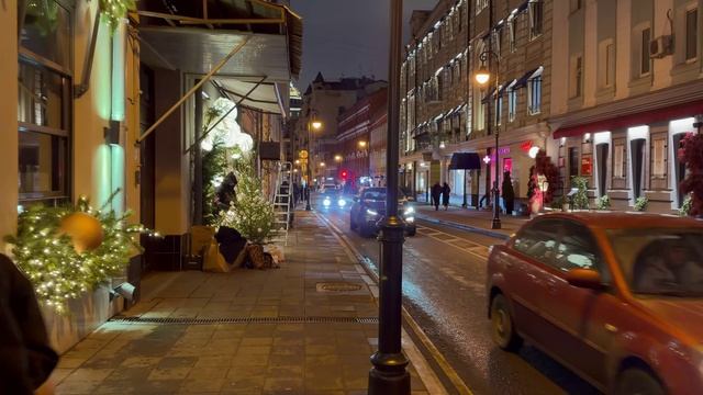 ✨🌆 Я увидел невероятный вечерний вид Москвы - тебе стоит пройтись в этой атмосфере!