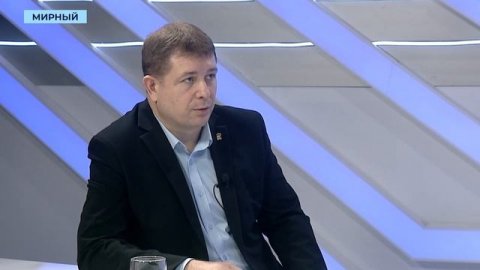 Стройка второй очереди многоэтажки у храма в Мирном остаётся «замороженной»