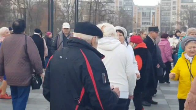 23 ноября 2025 ЗАБЛУДИЛАСЬ ОСЕНЬ СРЕДЬ БЕРЕЗ ДА СОСЕН #kharkiv смотреть онлайн