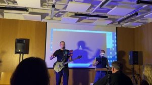 Твердый Воздух – Система контрастов