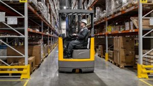 Магазины перед «черной пятницей» начали закупать электронику, сантехнику и запчасти