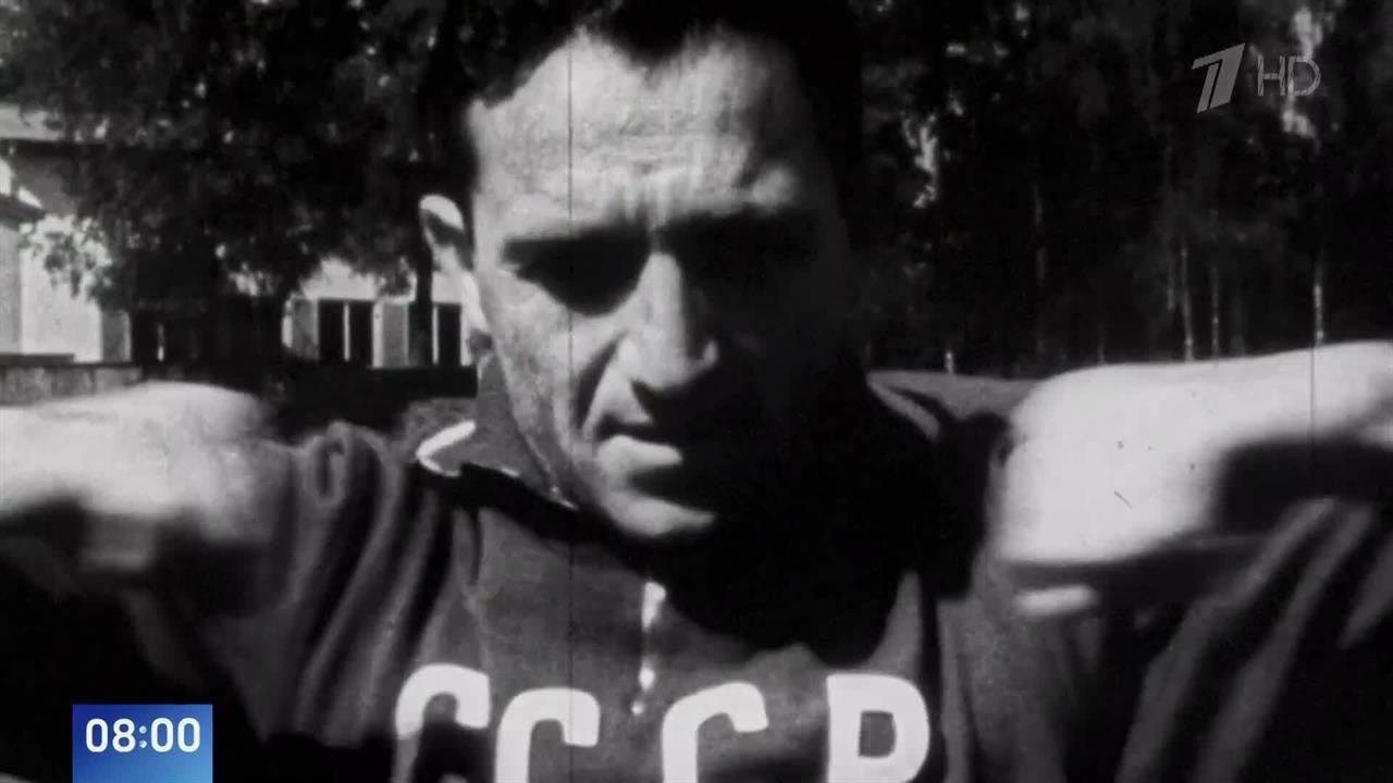 На 100-м году жизни умер легенда "Спартака" Никита Симонян.