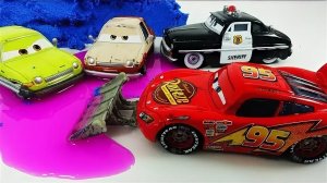 МУЛЬТИКИ ПРО МАШИНКИ 🚗 МОЛНИЯ МАКВИН В АВТОПАРКЕ МЕЧТЫ. СКОРОСТНОЙ ОТРЯД В ДЕЛЕ 🚘🚘🚘