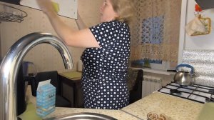 Ох и помощница ...