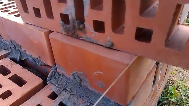 Процесс кладки цоколя смотреть онлайн