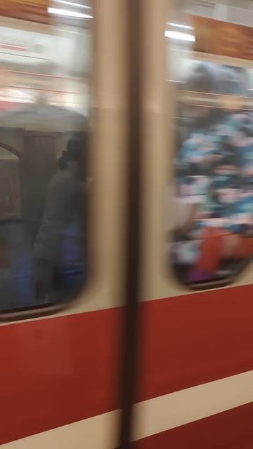 Юбилейный 81-722.1/723.1/724.1 на Балтайской в Петербургском метрополитене