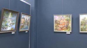 Старая Москва, пейзажи Золотого кольца и котики: выставку Наталии Соколовской открыли в Ивантеевке