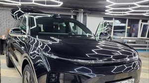 Установили доводчиков дверей на автомобиль Lixiang L6