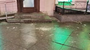 Дом на Невском продолжает осыпаться, Санкт-Петербург