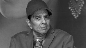 Умер звезда фильма "Зита и Гита" Дхармендра