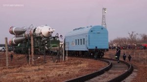 Ракету-носитель с пилотируемым кораблем "Союз МС-28" установили на старт на Байконуре