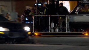 Винс Гиллиган и Рэй Сихорн рассказывают о съемках сериала «Из многих» (трейлер)