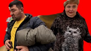 24-11-2025 "Уралочка" в "Гринвиче": Чехлы с бриллиантами 💎, тортики "наляпанные от души" 🎂.