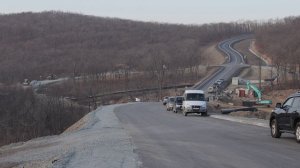 Глава Владивостока проинспектировал ход капремонта дороги на Адмирала Горшкова и на Зеленом Углу.