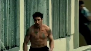 13 район, погоня под эпичную музыку