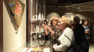 В Петрозаводске открылась выставка «Под крылом ангела»