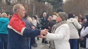 23 ноября 2025  НАС ЗАКРУЖАТ ЛИСТЬЯ ЖЕЛТЫЕ В ВАЛЬСЕ, МОЯ ХОРОШАЯ #kharkiv