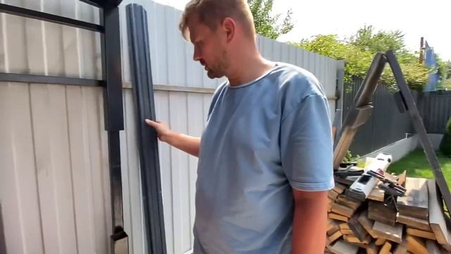 ВЛОГ Лёша получил СИЛЬНЫЙ ОЖОГ от сварки Я подшиваю тюльчик смотреть онлайн