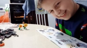 Лего зомби против растения Дейв погиб!