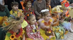 «ОСЕННИЙ КАРНАВАЛ». ДЕФИЛЕ МАЛЕНЬКИХ МОДНИЦ И МОДНИКОВ