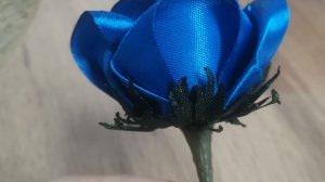 Чашелистик(пестик) для розы из атласных лент