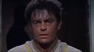 Обязательно смотреть любителям Кинга и Лавкрафта. Крах реальности от Карпентера: "В пасти безумия"