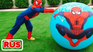 Влад помогает друзьям с помощью яйца сюрприза с игрушками! Веселое видео для детей!