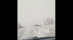 Опрокинувшаяся фура в Алтайском крае