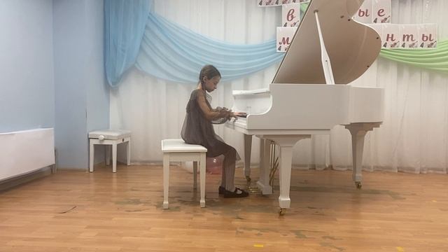 Филатова Ксения.    П.И.Чайковский Камаринская