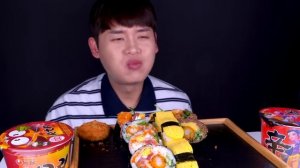 ASMR !! Острая лапша с суши Мукбан~!!