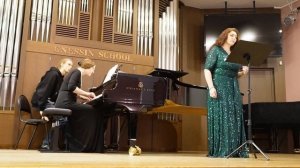 Ольга Алексеева исполняет романс Чайковского «Уноси моё сердце». Фортепиано — Ольга Воробьёва