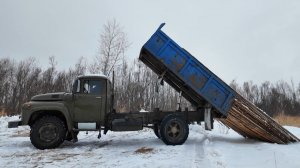 Первый по зимнику! Везу материалы для ледовой переправы! К-700 сломался, на расчистке дороги!