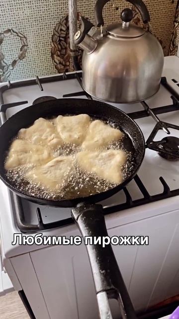 НА ДАЧЕ ТЕПЛИЦЫ смотреть онлайн